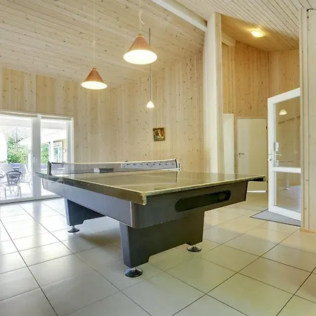Hughe - 300m From The Sea By Interhome *