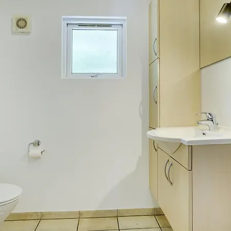 Hughe - 300m From The Sea By Interhome *